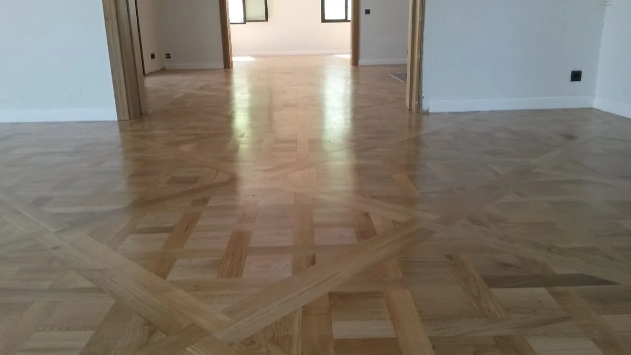 Continuité du parquet géométrique sous une large ouverture intérieure